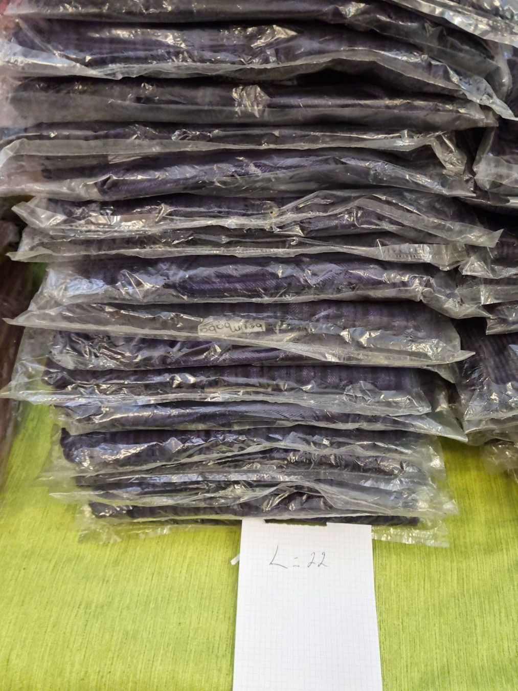 Camicie: Hemden 104 Stk. – Nuovo e nell'imballaggio originale da Dürnten venduto da Acalpulcu3 5
