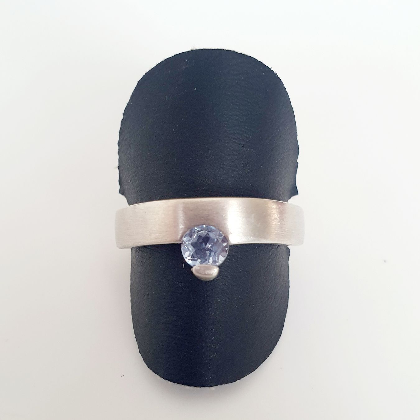 Anelli: Silberring 925 mit blauen Stein Gr 19.2 mm  – Usato da Kreuzlingen venduto da Wunderkiste123