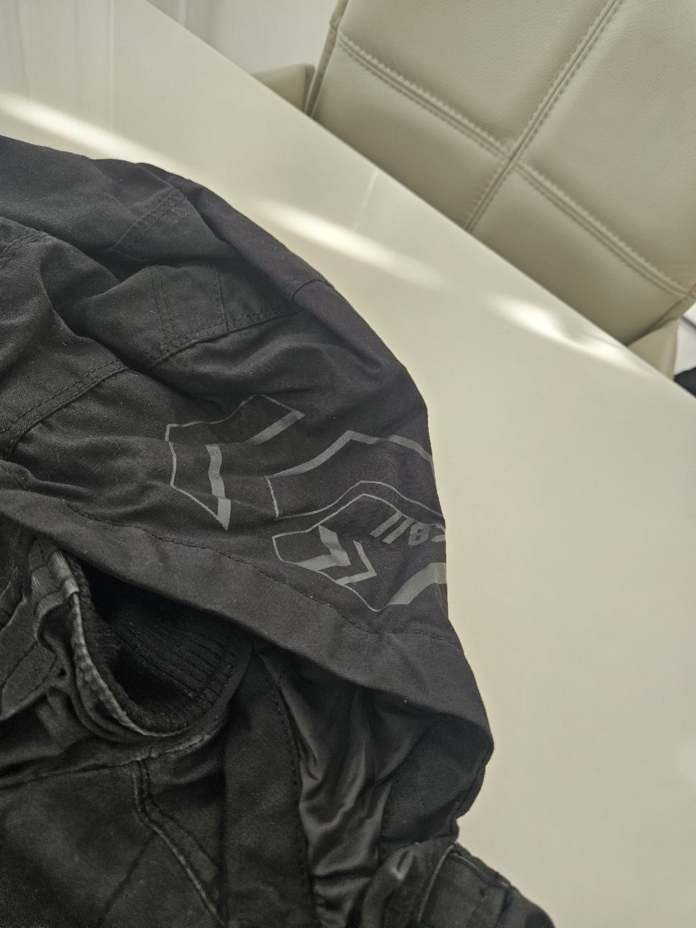 H&M Jacken & Mäntel: Jacke – Gebraucht aus Ostermundigen von Msmash 5