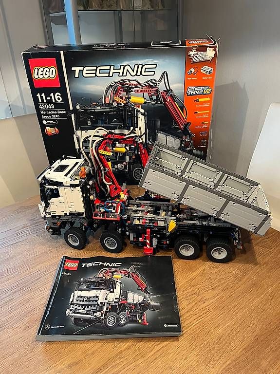 Lego Baukästen: Mercedes Arocs 42043 mit OVP – Gebraucht aus Olten von Einwegparadies