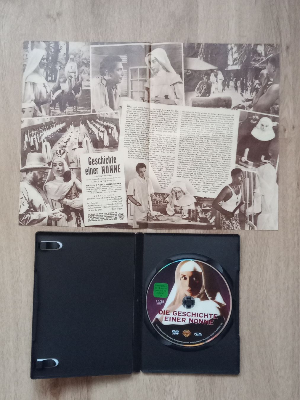 Tutti i DVDs: Geschichte einer Nonne - DVD u. seltenes Programmheft – Usato da Spiez venduto da egonolsen 2