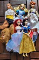 Lot  poupées Disney 