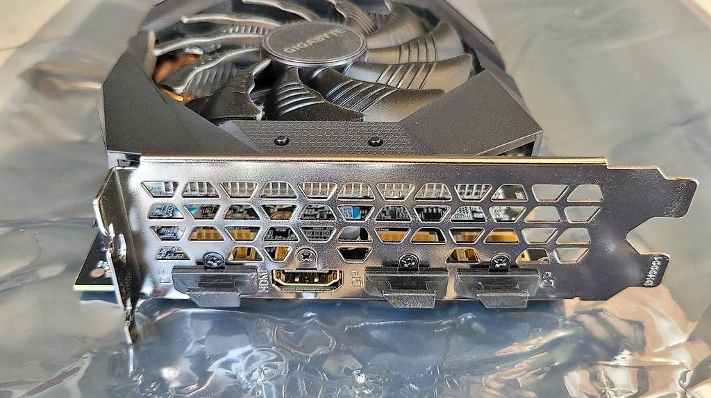 Gigabyte Cartes graphiques: Gigabyte GeForce GTX 1660 Ti OC 6G – D'occasion à Poliez-le-Grand par Rapido63 1