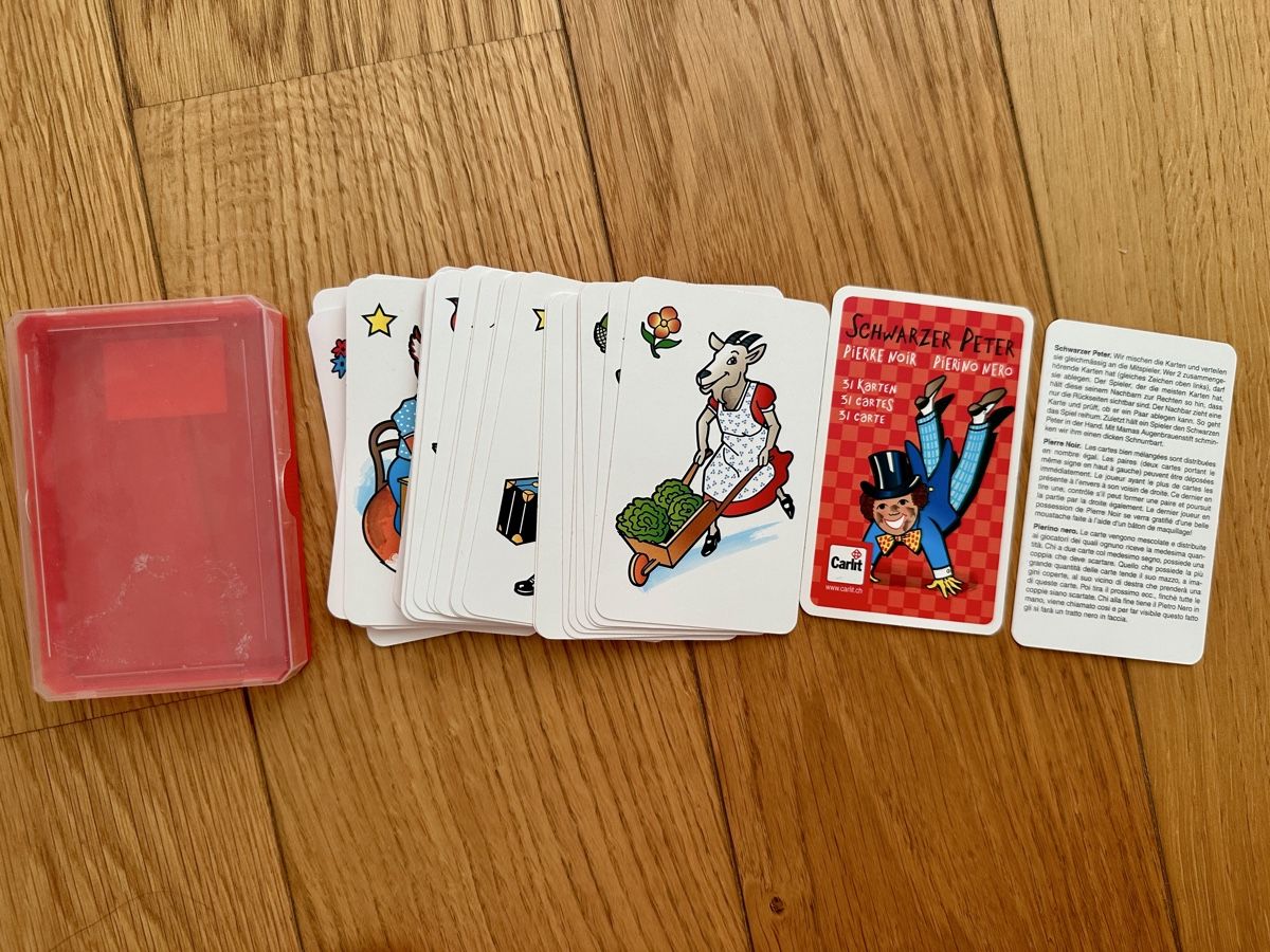 Giochi: Schwarzer Peter card game and assorted toys – Usato da Gattikon venduto da Sarahs_Schatzkammer 1