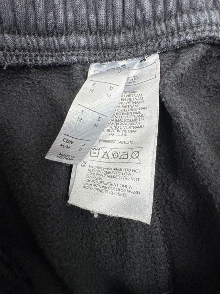 Adidas Hosen: Adidas sweatpants – Gebraucht aus Erlinsbach SO von TogaResell 3