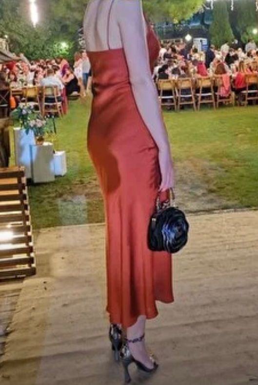 Kleider: Kleid – Gebraucht aus Aesch BL von san_trv5 1