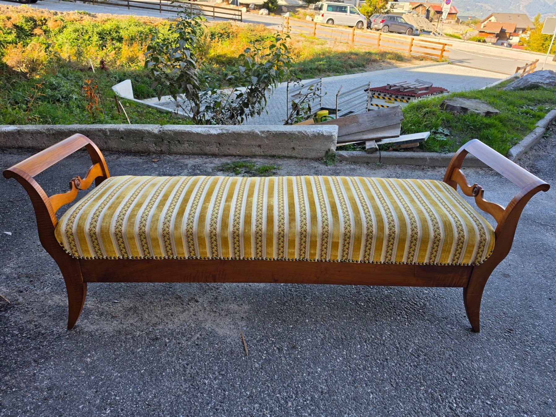 Bänke: Lit de jour Biedermeier – Gebraucht aus Haute-Nendaz von Bart84