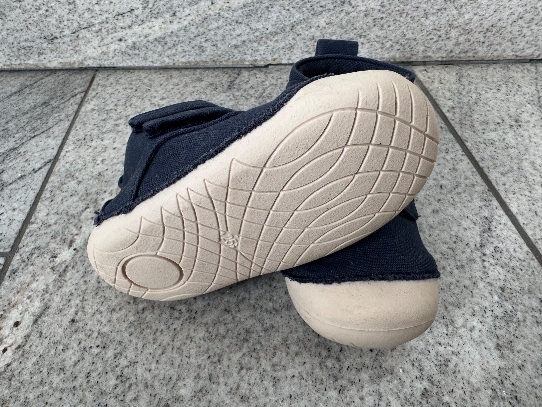 Scarpe per ragazzi: Neu** Hausschuhe Kinder Gr. 25 – Nuovo e nell'imballaggio originale da Zollikon venduto da Krenapf 2