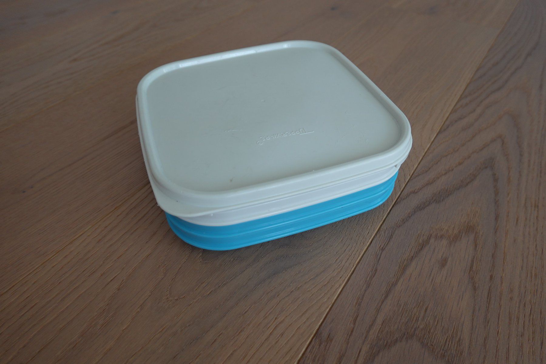 Tupperware Assiettes: Picknick Teller 4er Set – D'occasion à Einsiedeln par Steipilzli