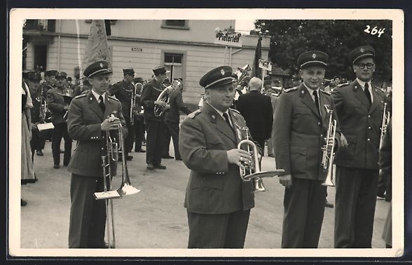 Cartoline postali: Foto-AK Pieterlen, Blaskapelle, Mitglied – Usato da Berlin venduto da bartko-reher