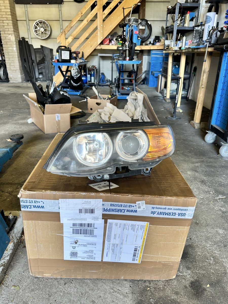 BMW Fari: Bmw e53 x5 Scheinwerfer vorne links – Usato da Oftringen venduto da L_27 1