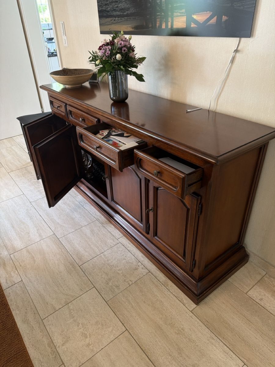 Cassettiere: Sideboard Holz massiv – Usato da Richterswil venduto da kle_ybh8 1