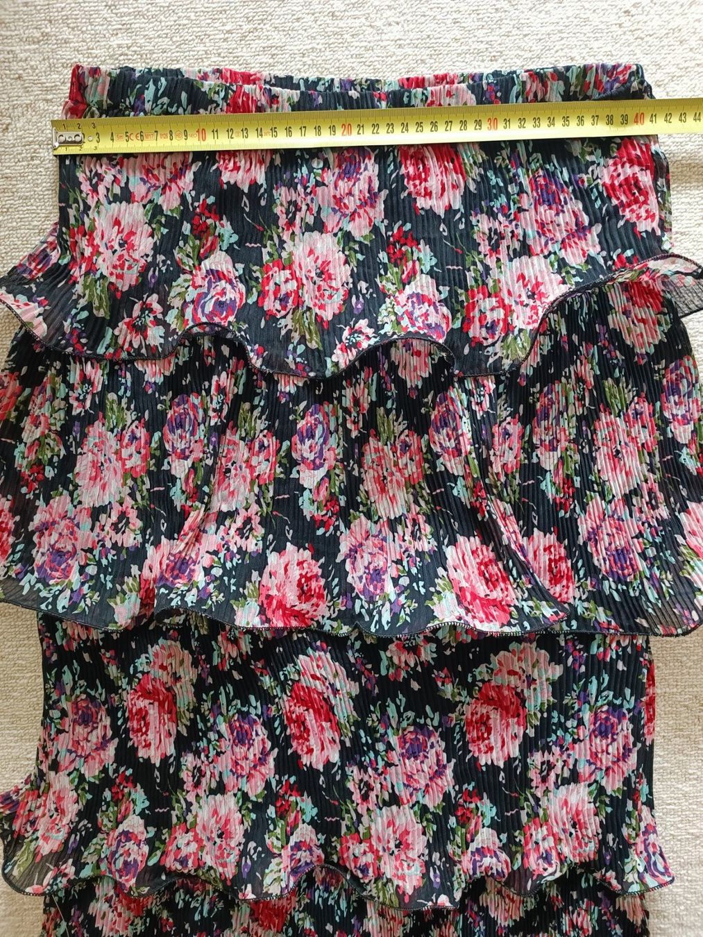 Kleider: Trägerloses Maxi-Blumenkleid mit Rüschen L – Gebraucht aus Wallisellen von C_DM 4