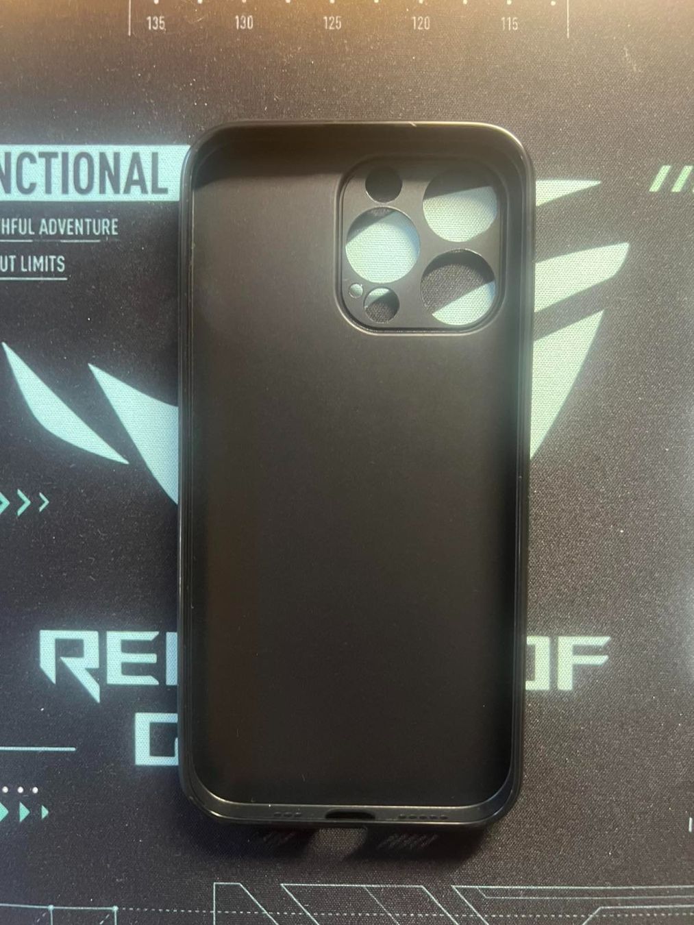 Coques & Protection écran: Coque iPhone 13 Pro.  iPhone 13 Pro Hülle – Neuf avec emballage d'origine à St-Cergue par vpr_7v8g 2