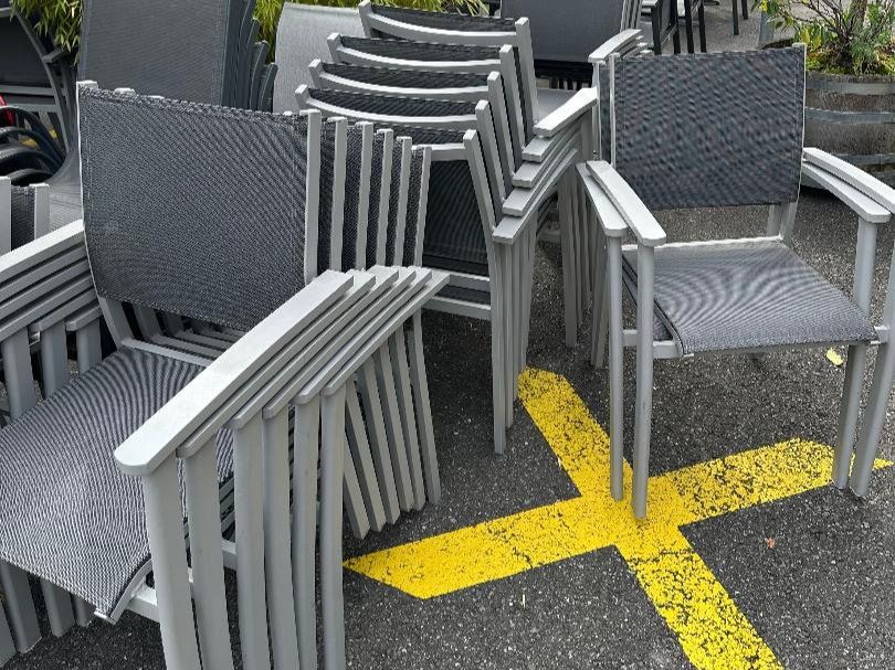 Sedie: Gartenstühle 30 Stück – Usato da Brienz BE venduto da brunomichel