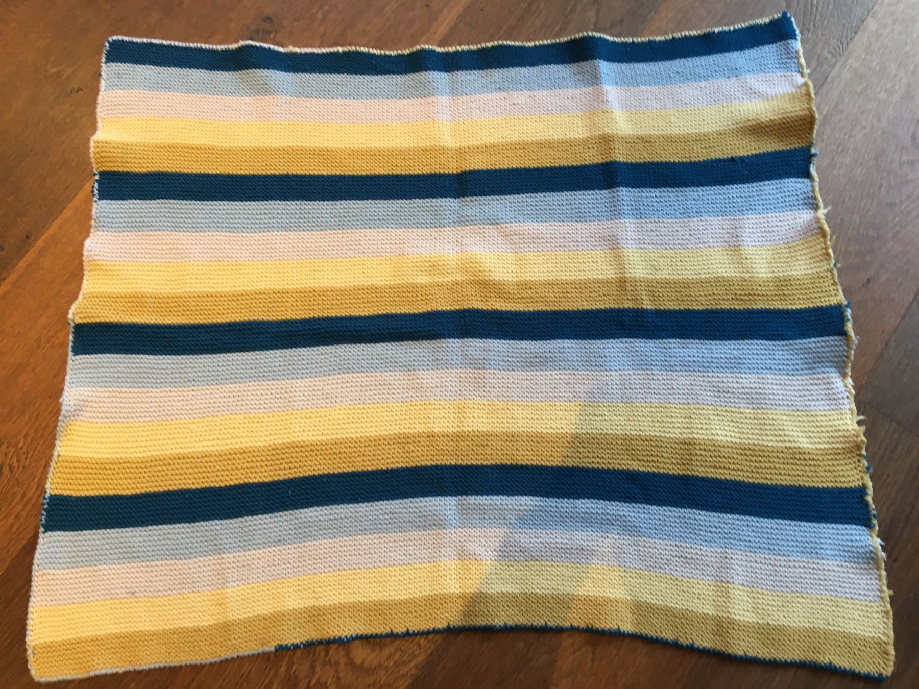 Coperte: Babydecke Handgestrickt – Usato da Unterohringen venduto da eli_j2q2