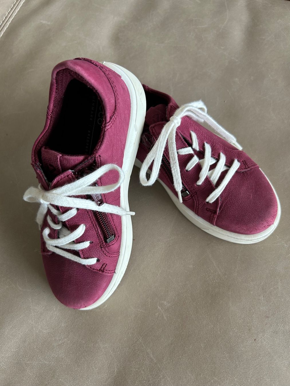 Ecco Scarpe per ragazzi: Ecco Sneaker, Top Zustand, Gr. 29 – Usato da Wädenswil venduto da LS777 1