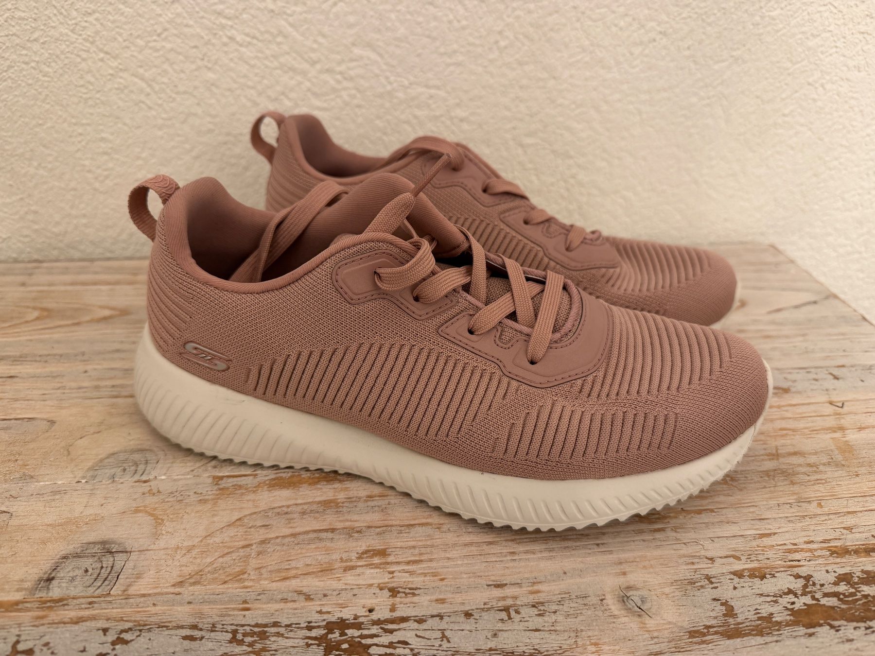 Skechers Chaussures femmes: Damen Sneaker Skechers Bobs, Gröss 39 – D'occasion à Wolfwil par Inseider12 2