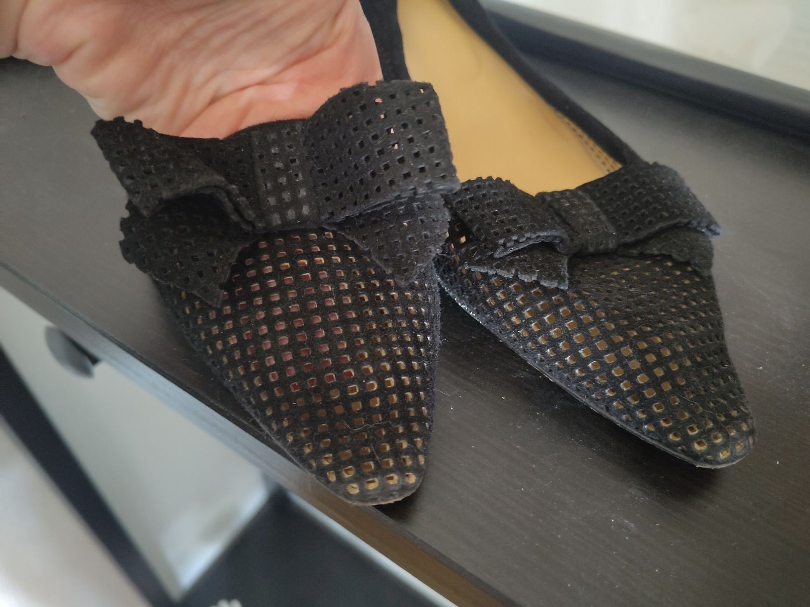 Lloyd Damenschuhe: LLOYD - Perforierte Lederpumps, Gr. 41 – Gebraucht aus Zollikofen von AliaRuna 4