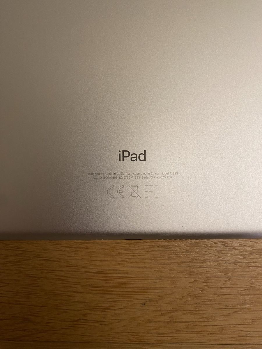 Apple Tablet PC: Excellent Condition Apple iPad 6 32GB – Gebraucht aus Thalwil von jon_xx9b 2