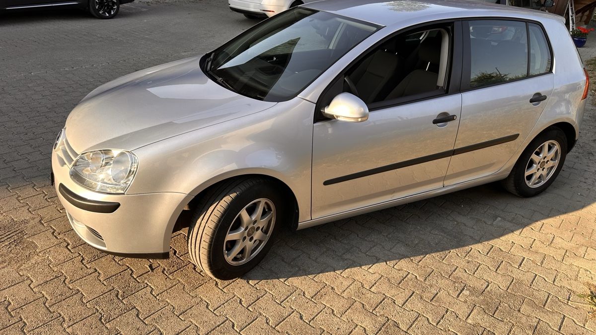 VW Autos: VW Golf V – D'occasion à Ostermundigen par cercel.Ion 2