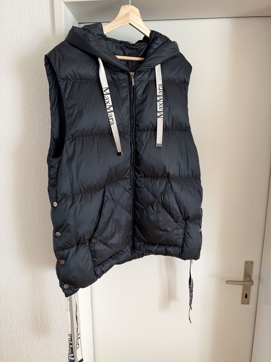 Max Mara Gilets & Westen: Max Mara Cube Down Vest – Gebraucht aus Baden von ndo_t7nz