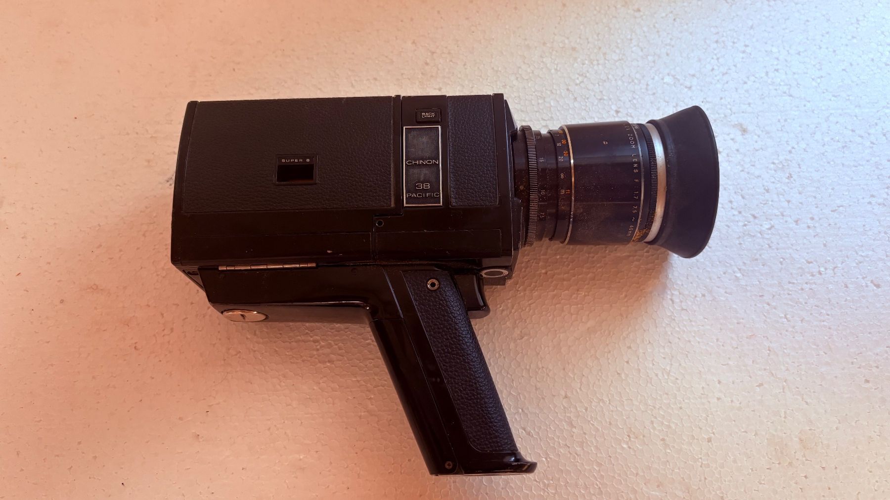 Fotocamera: Filmkamera Chinon Kamera antik – Usato da Altdorf UR venduto da zar_fcd6 2