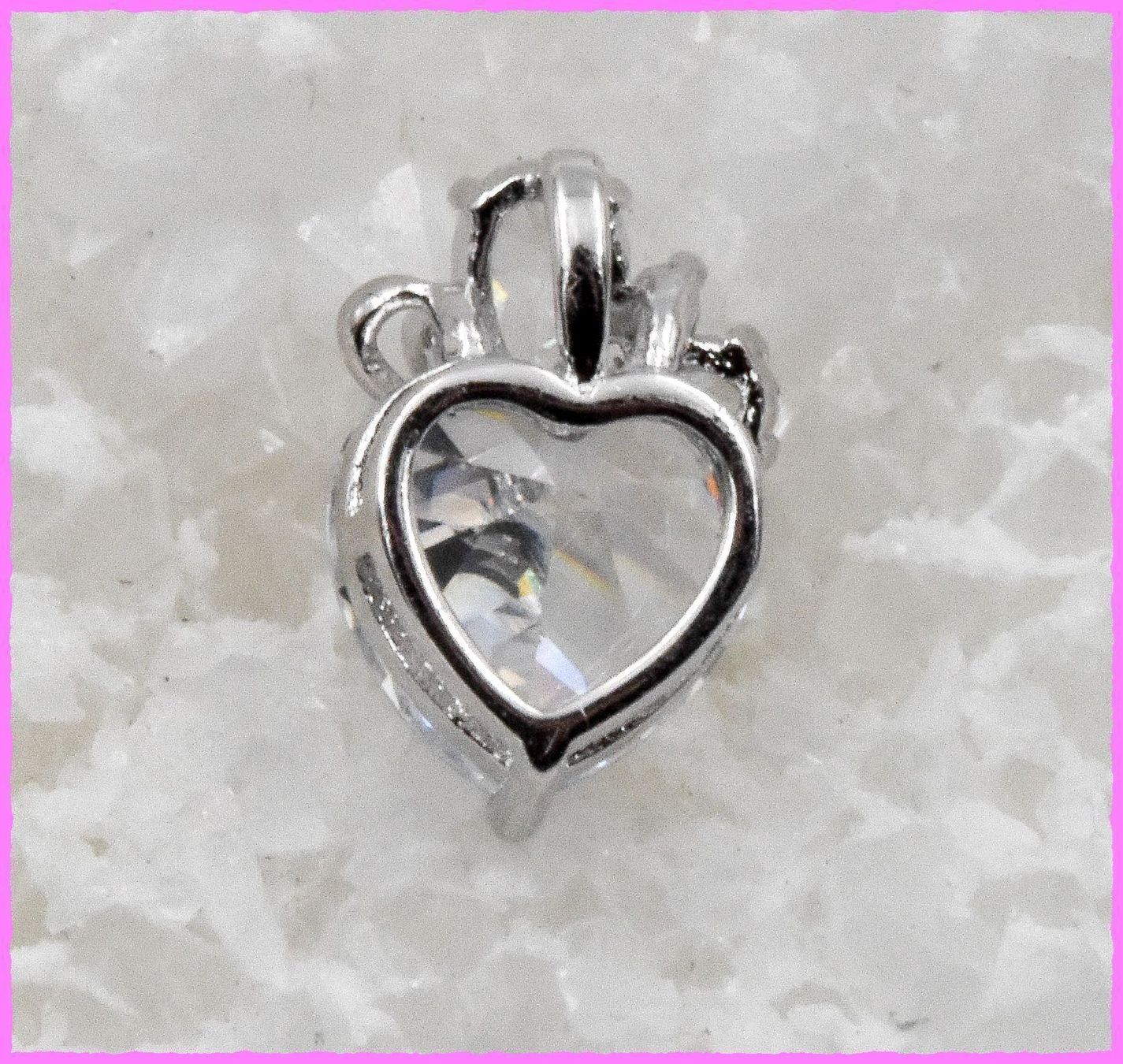 Anhänger: Herz Anhänger mit Zirkonia – Neu und originalverpackt aus Oberglatt ZH von Diamond-Girl 1