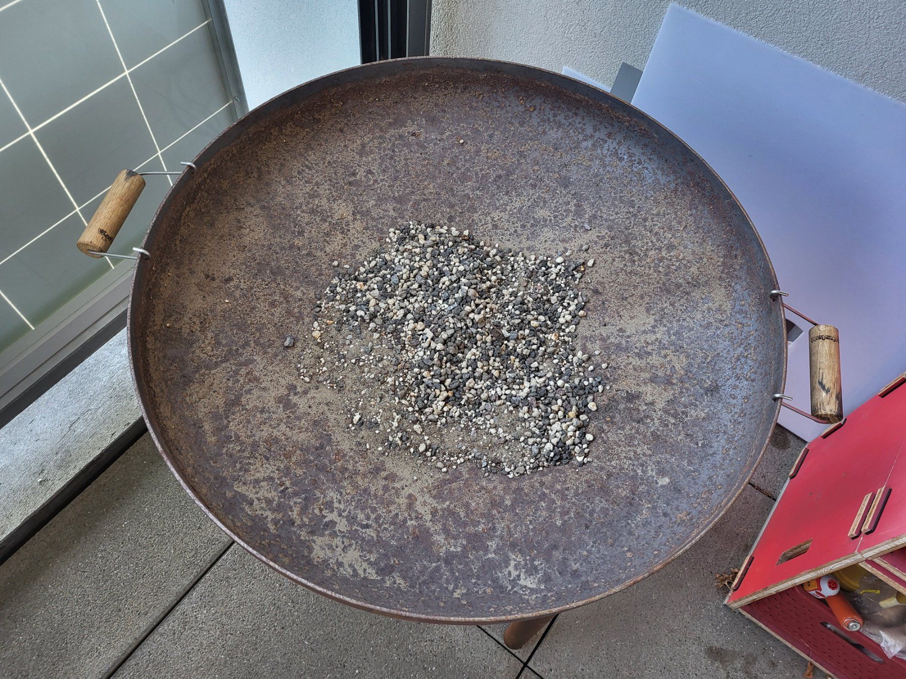 Feuerschale: Feuerschale mit Untergestell, Eisen, 70cm Durchmesser – Gebraucht aus Basel von Aphr0dite 2