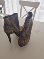 Schlangenmuster Stiefeletten, Grösse 37