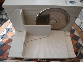 Schneidemaschine für Brot und Fleisch