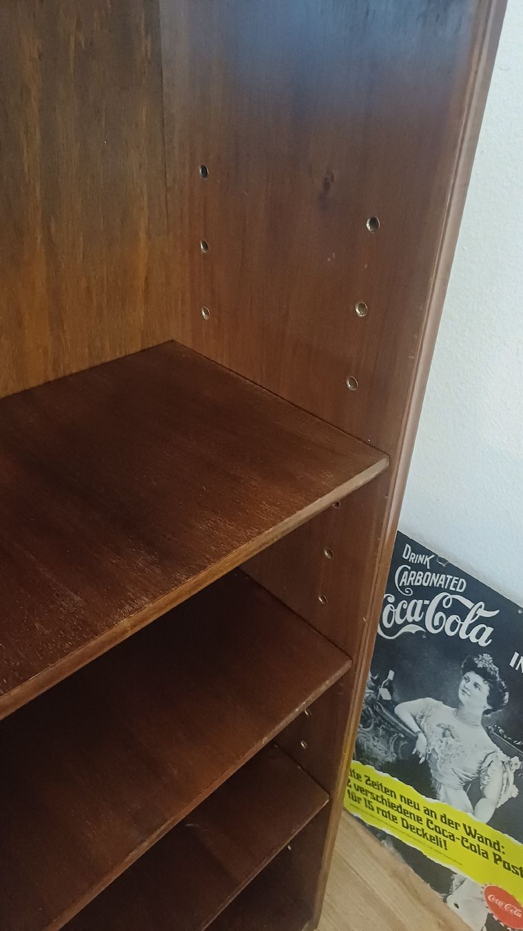 Regale: Bücherregal 60er  – Gebraucht aus Flawil von Naphtali 6