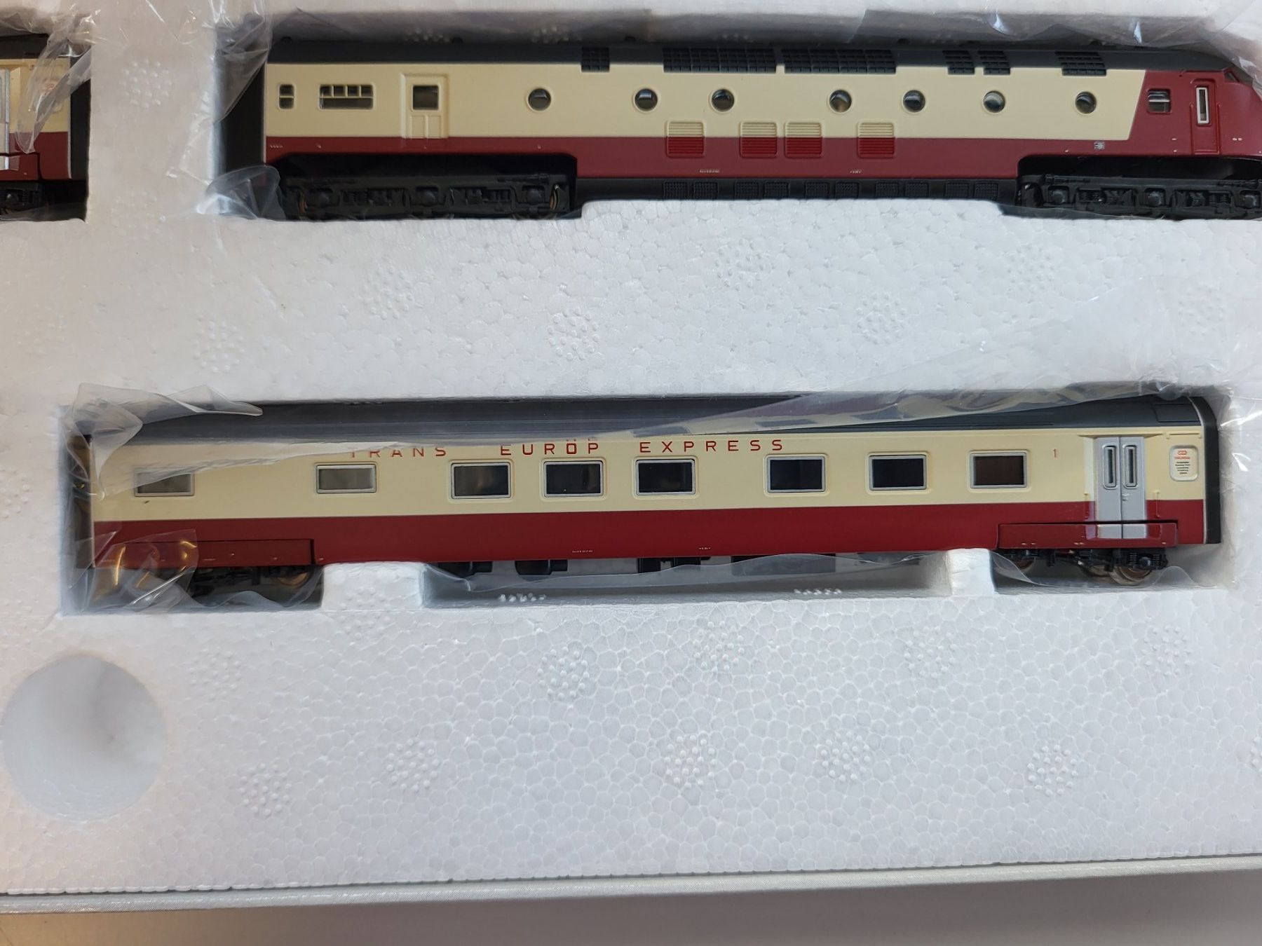 Trix Modellini di ferrovie: Minitrix 12224 Triebwagenzug 4-Teilig – Usato da Brügg BE venduto da POU-BELLE 4