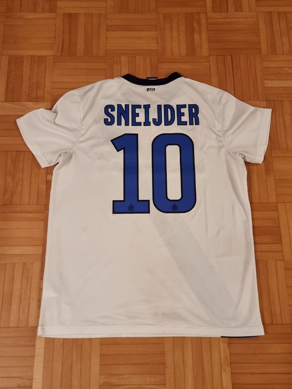 Football Club Internazionale Milano Canottiere & Pantaloni: Wesley Sneijder / Inter Mailand 2011-2012 Auswärtstrikot – Usato da Suhr venduto da SariLacivert1907 1