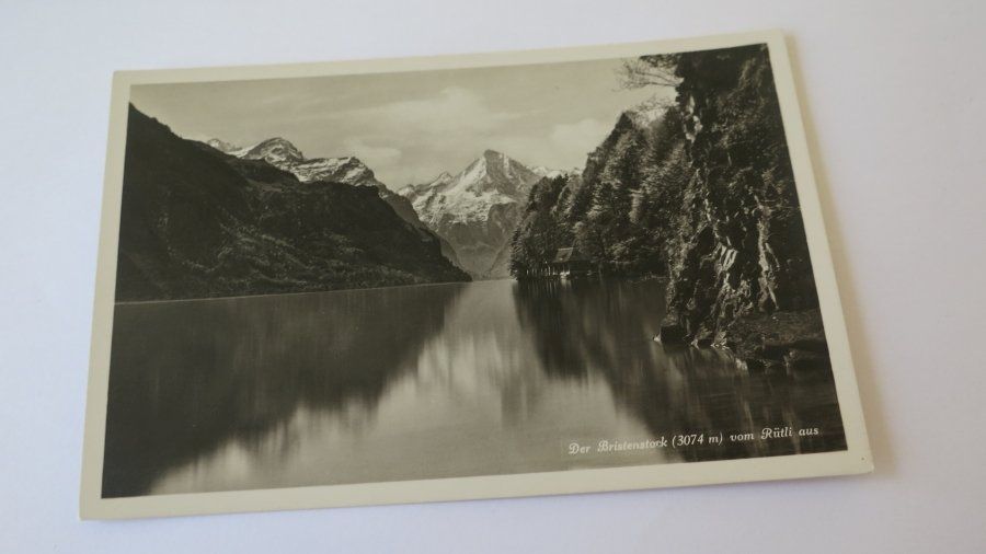 Cartoline postali: Der Bristenstock vom Rütli aus – Usato da Jona venduto da centumprata
