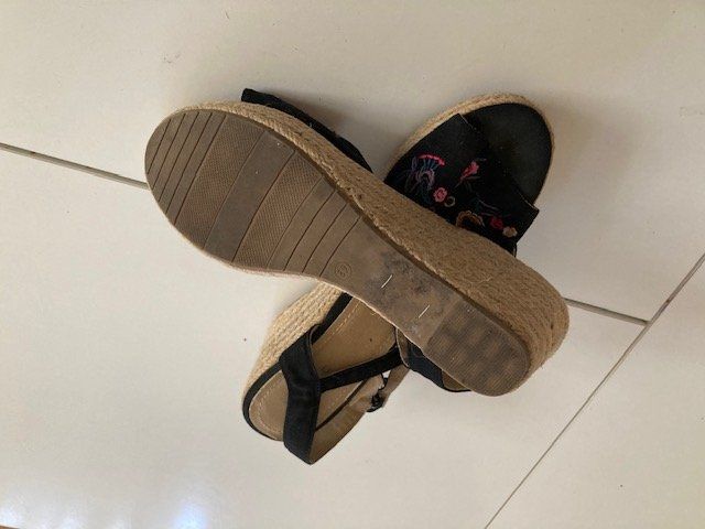 Damenschuhe: Lot chaussures t.39 – Gebraucht aus Boudry von Lamue01 2
