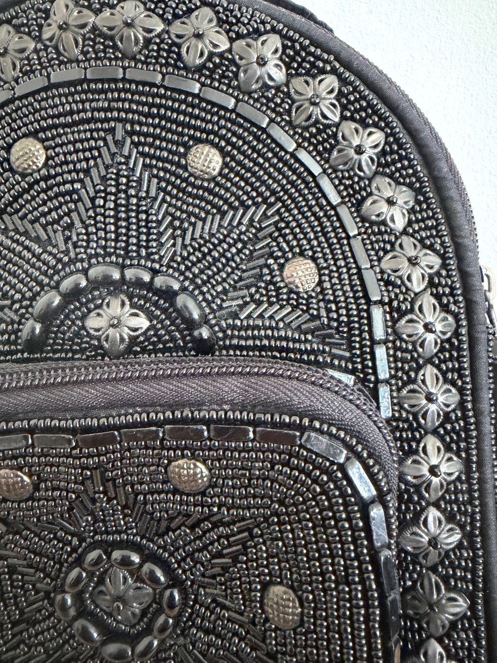 Zaini: Schwarzer Mini-Rucksack mit Perlen – Nuovo (secondo la descrizione) da St. Gallen venduto da sas_gd8m 2
