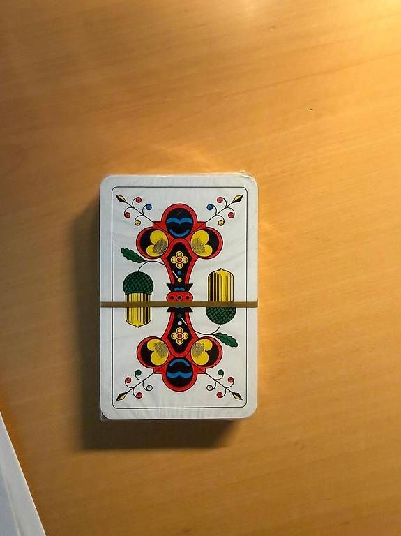 Spiele: Ca. 600 Jasskarten zu verschenken – Gebraucht aus Sursee von man_t6lz