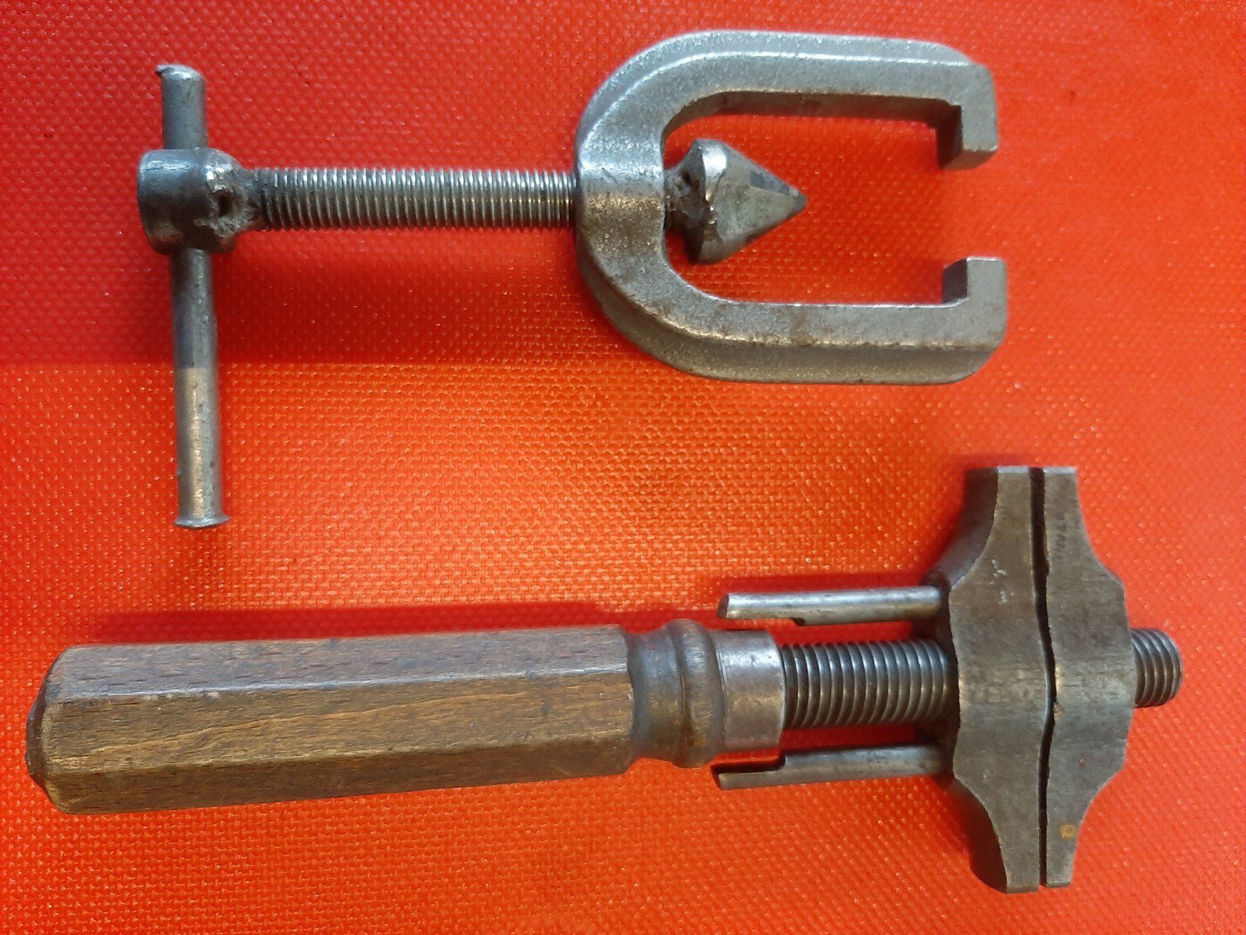 Tous les outils: Schraubzwinge – D'occasion à Wiesendangen par tam_jvp5