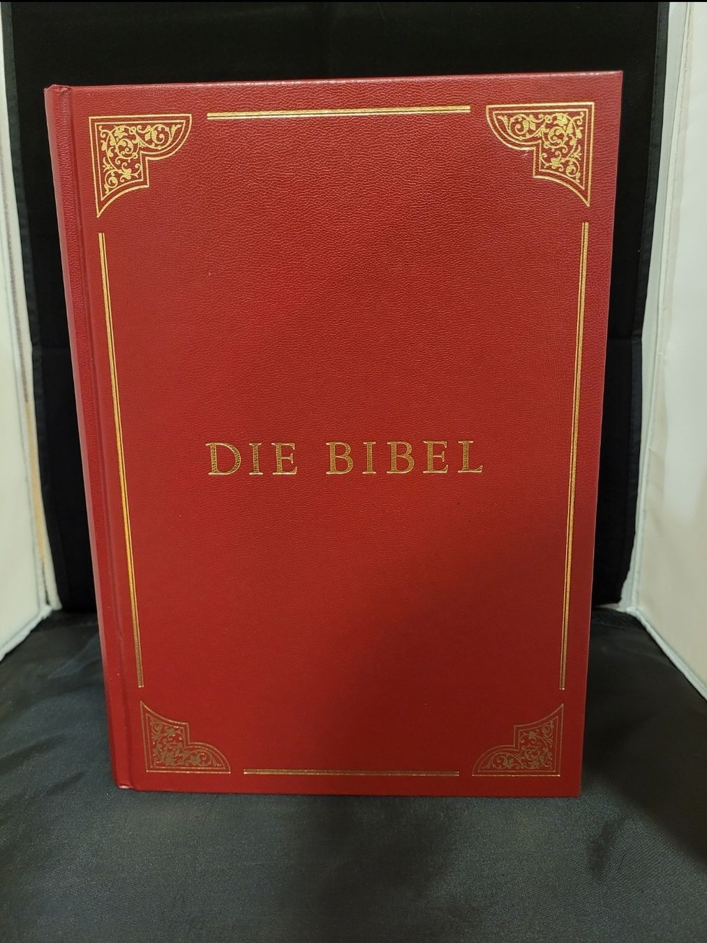 Libri: Familienbibel – Usato da Beromünster venduto da Elektrox