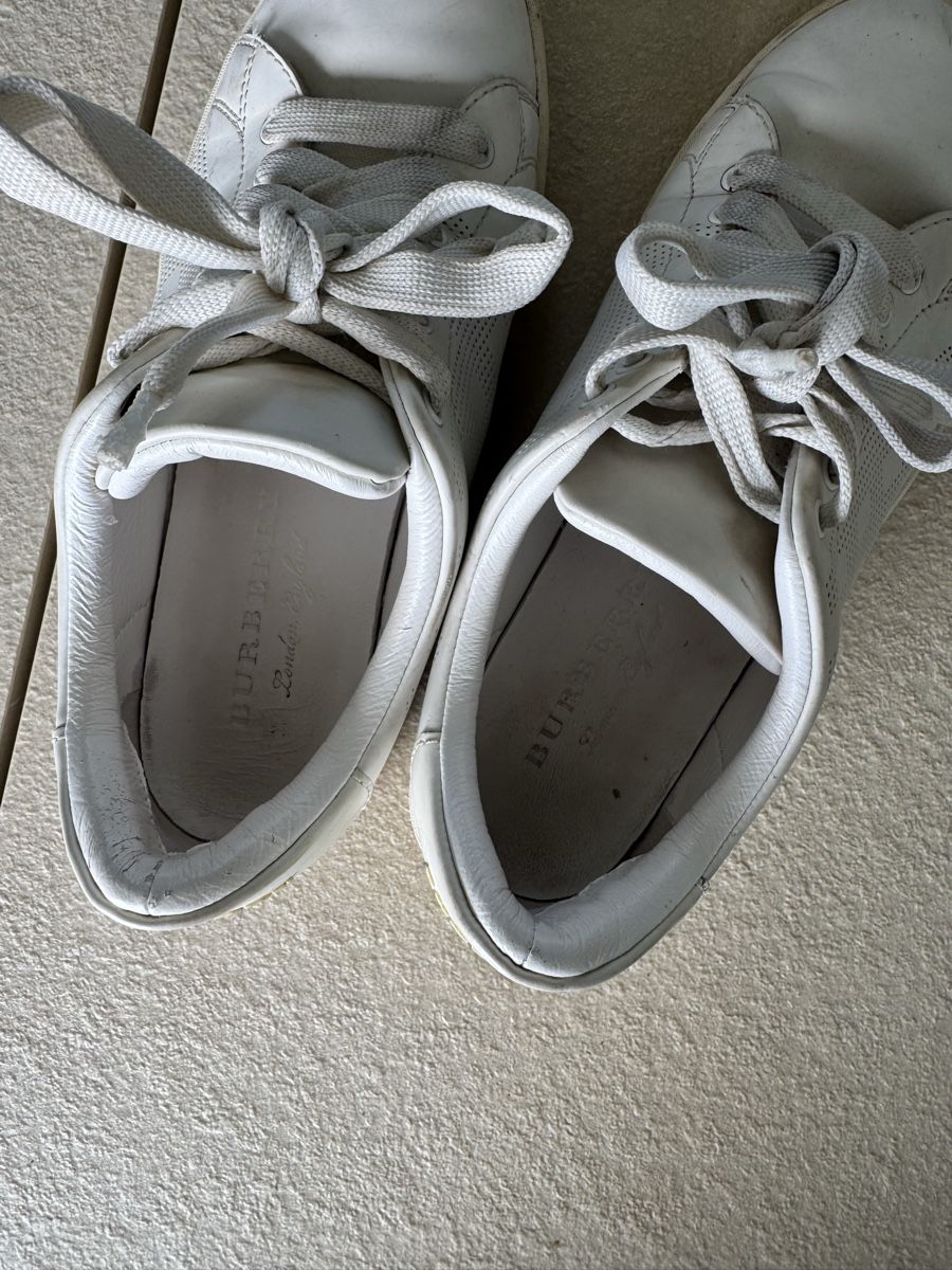 Burberry Damenschuhe: White Burberry Sneakers - size 38 – Gebraucht aus Cham von lb6_m9yt 5