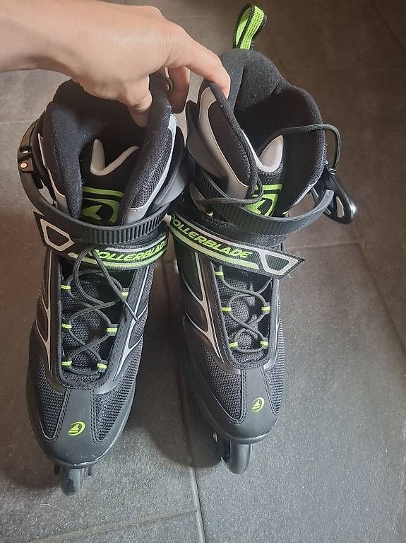 Pattini in linea & Pattini a rotelle: Rollerblades neuwertig Gr.44 – Usato da Reutigen venduto da Anita1234 1