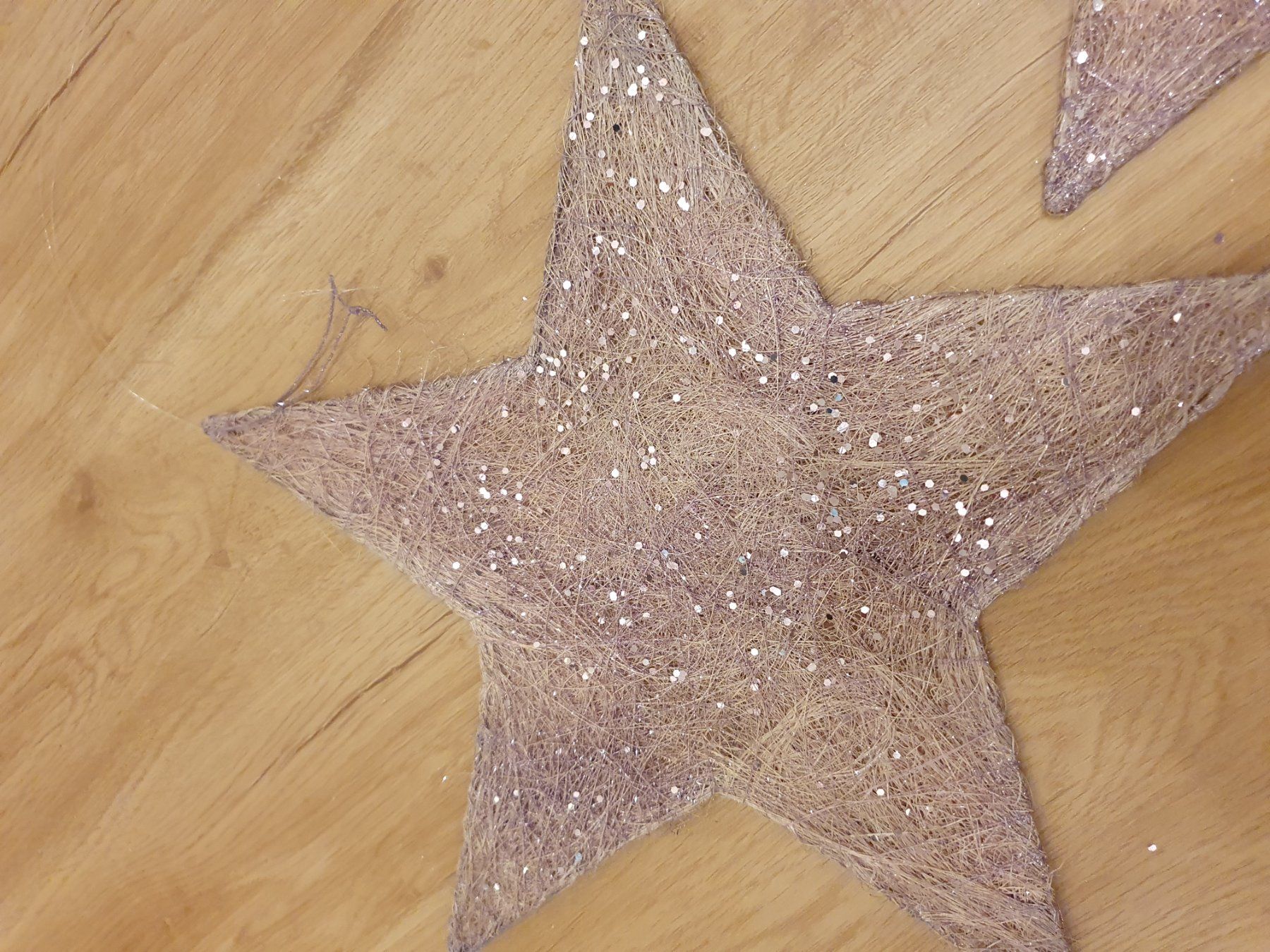 Tutte le decorazioni: 3 lilafarbene, glitzernde Deko Sterne gross – Usato da Heinrichswil venduto da frankie19860 4