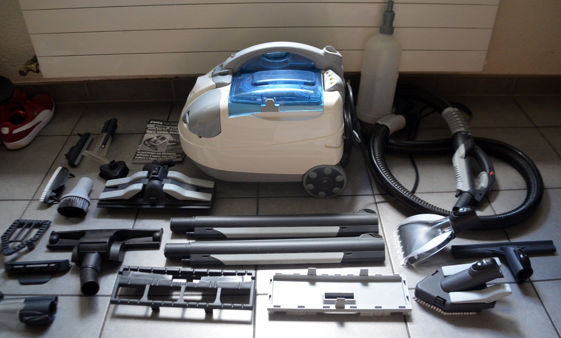 Novamatic Pulitori a vapore: Novamatic DRA 6000 Premium Dampfreiniger/Sauger – Usato da Collonges venduto da arashee 1