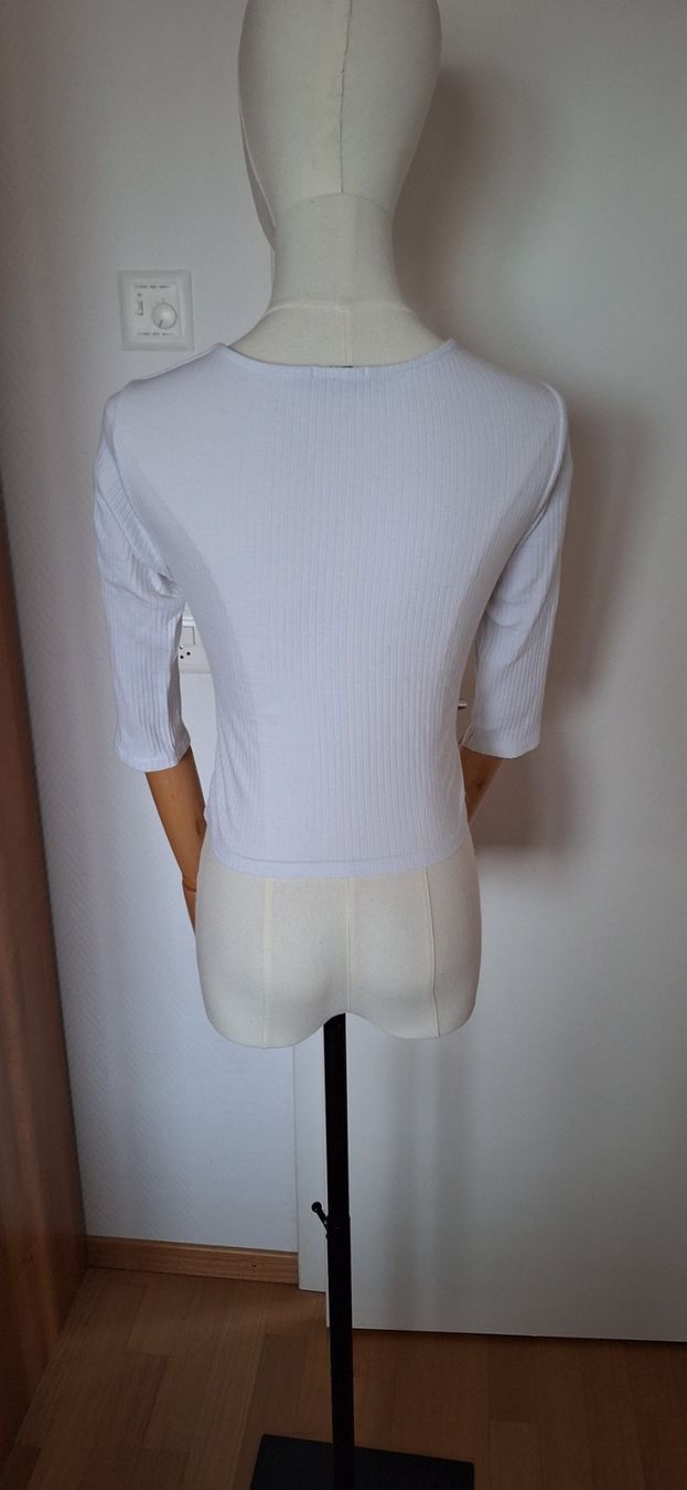 Stradivarius Top: Stradivarius, haut blanc – Usato da Lussery-Villars venduto da pousinete02 1