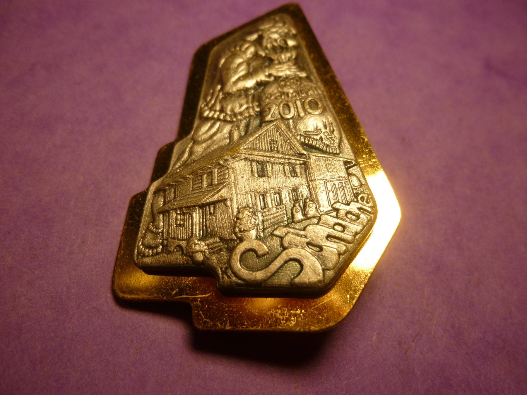 Placchette & Badge: SCHACHEN 2010 GOLD – Usato da Ried (Muotathal) venduto da Mandarin02