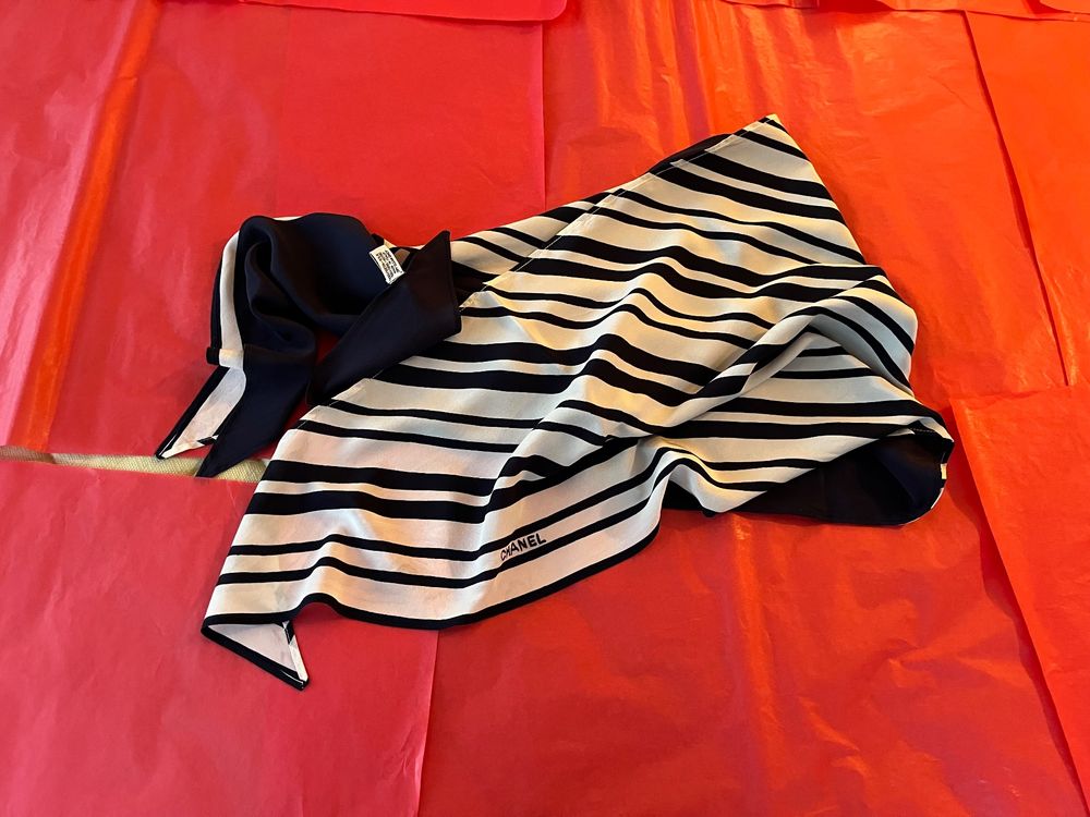 Foulard Vintage Nathalie Andersen En Soie - 75 Cm X 75 Cm - Multicouleur
