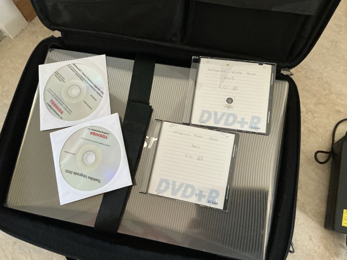 Toshiba Notebook: 2 X Laptop Toshiba + Packardbell – Usato da Aarau venduto da Libita70 6