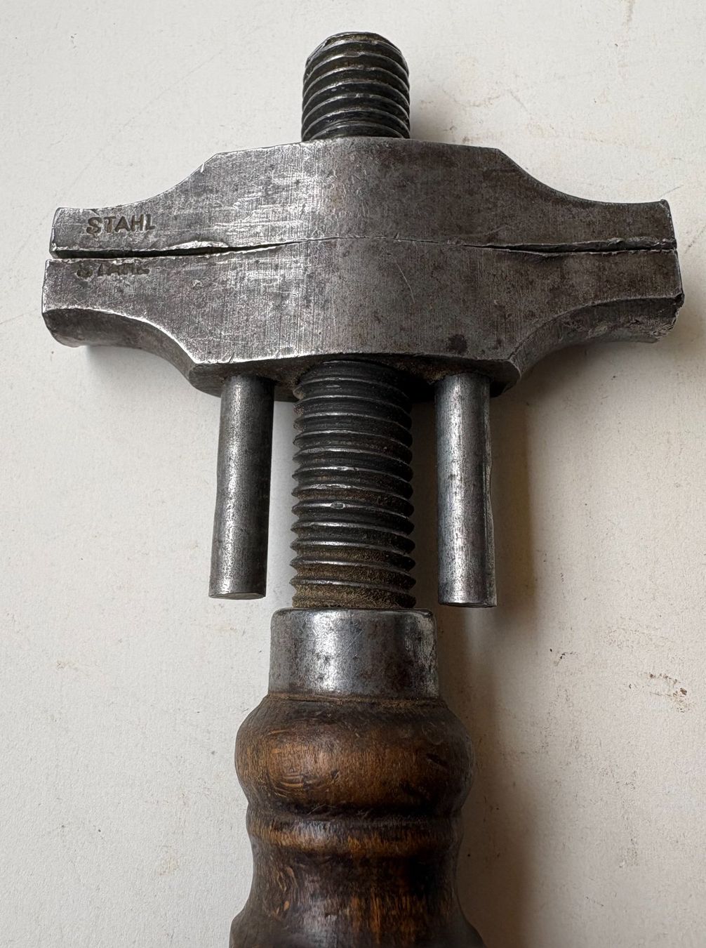 Tous les outils: ANTIKES WERKZEUG MIT PUNZE – D'occasion à Ostermundigen par wini63 1