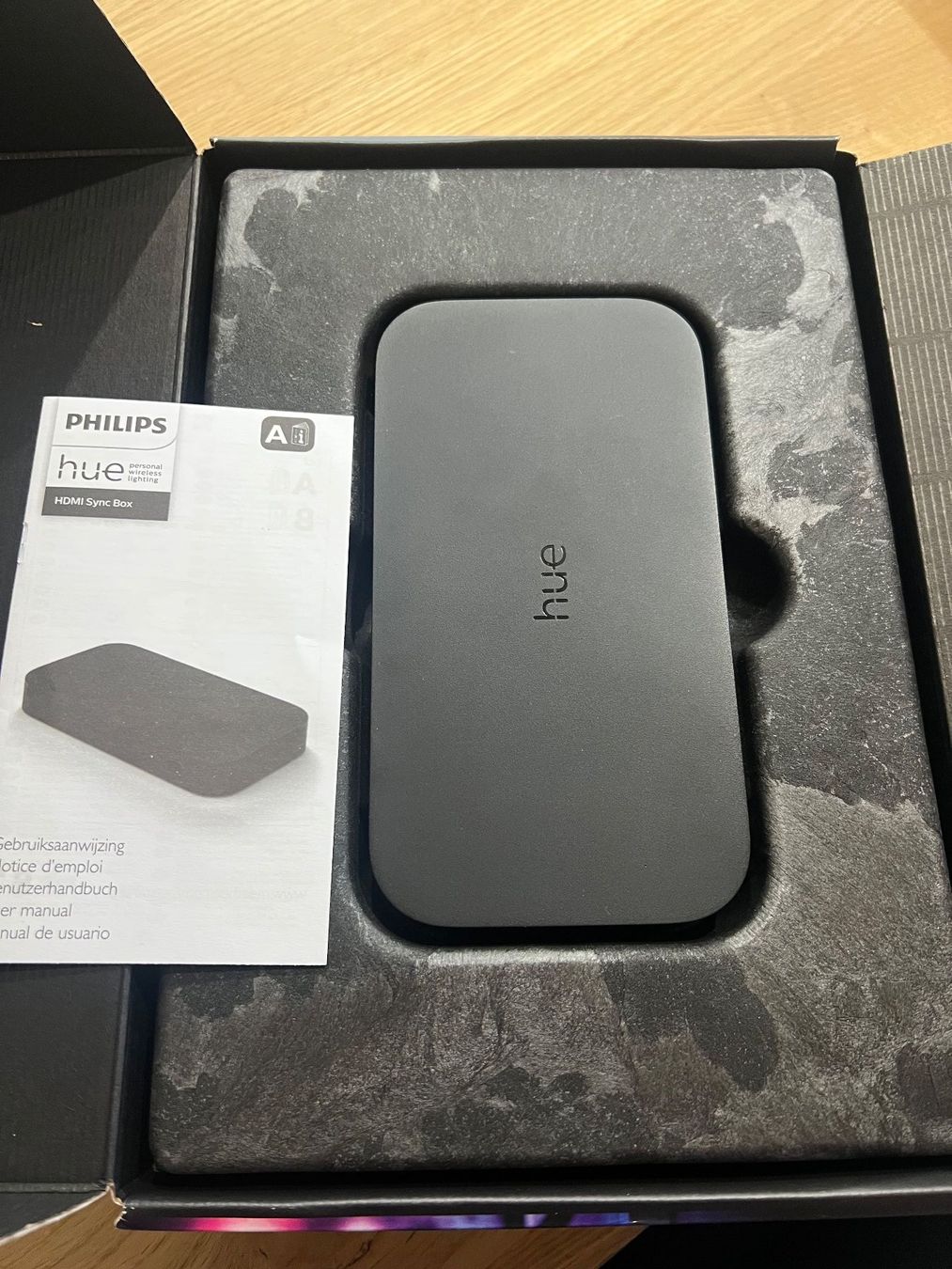 Philips Home Cinema: Philips Hue Play HDMI Sync Box – Usato da Goldach venduto da Spil85 3
